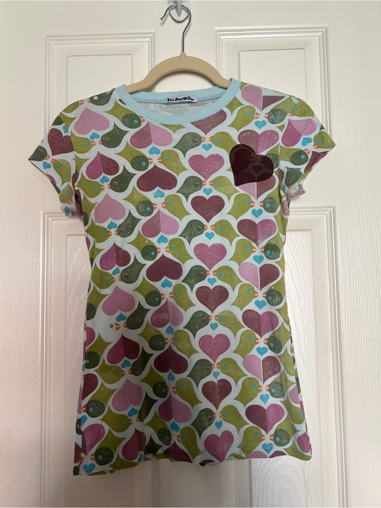 Faith Peace Love Tops - Allover Heart & Bird Graphic Tee in Pink, Green, Teal